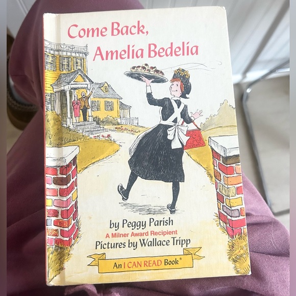 Other - Vintage 1971  Come Back, Amelia Bedelia Hardcover Book Weekly Reader